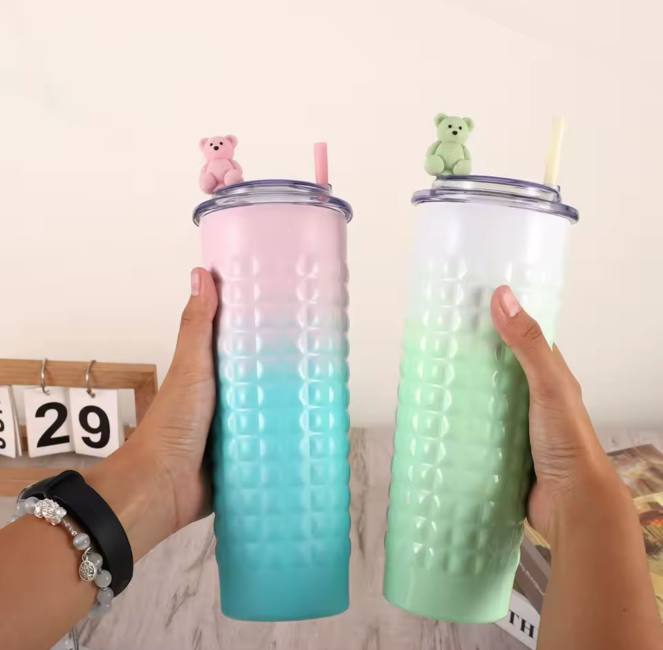 Termo Teddy: Estilo y Temperatura Todo el Día